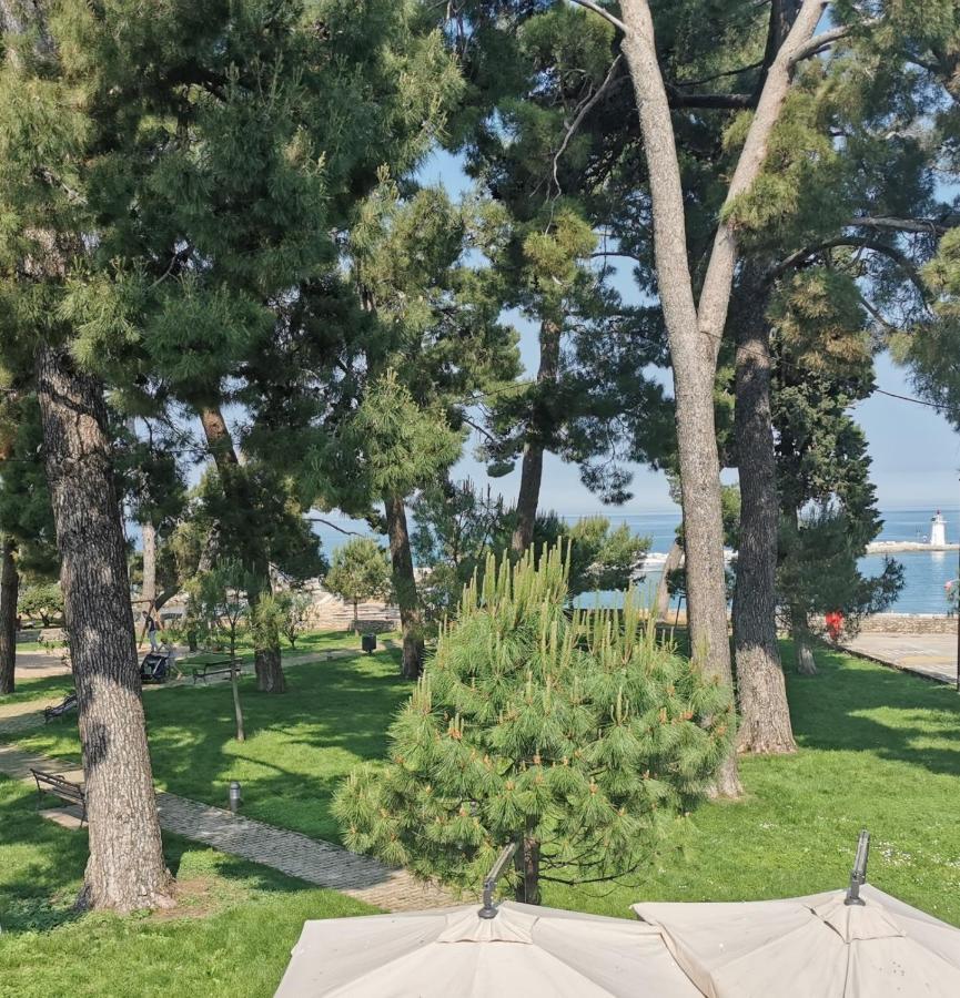 Apartment Emily Deluxe Superior 5 Star Apartment, Your Piece Of Heaven With Sea & Park View *