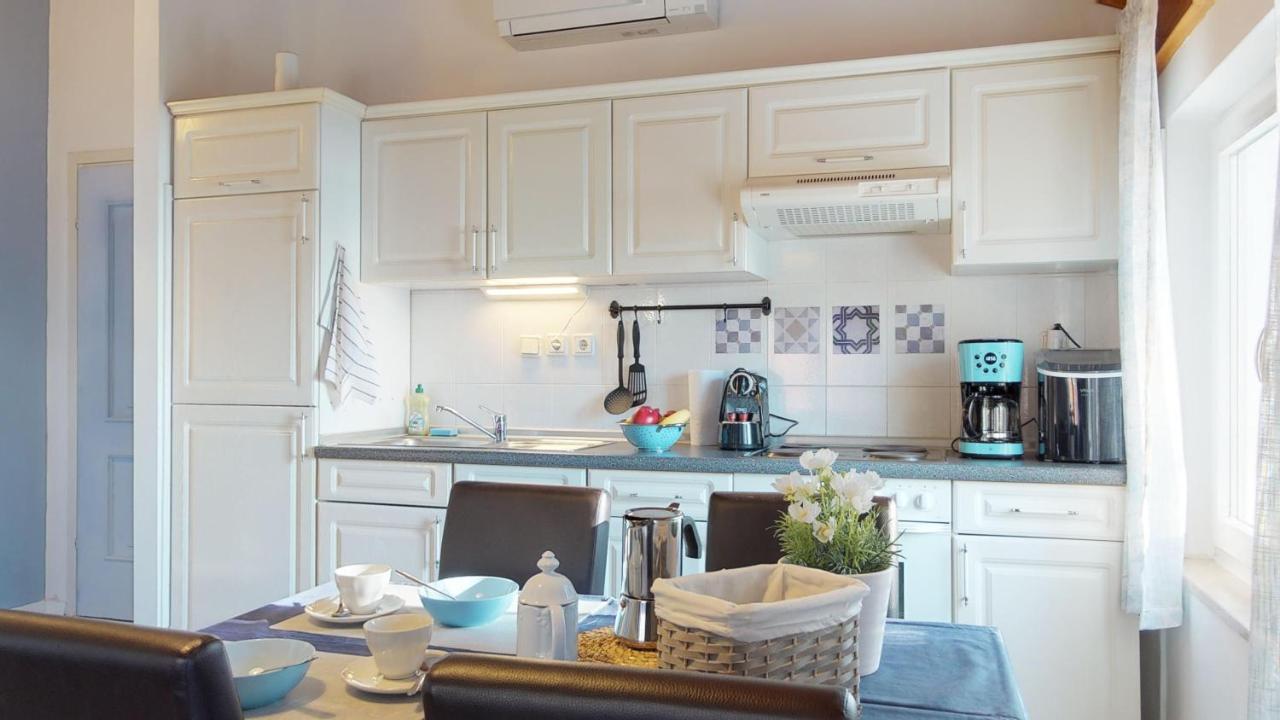 Appartement Emily Deluxe Superior 5 Star Apartment, Your Piece Of Heaven With Sea & Park View *