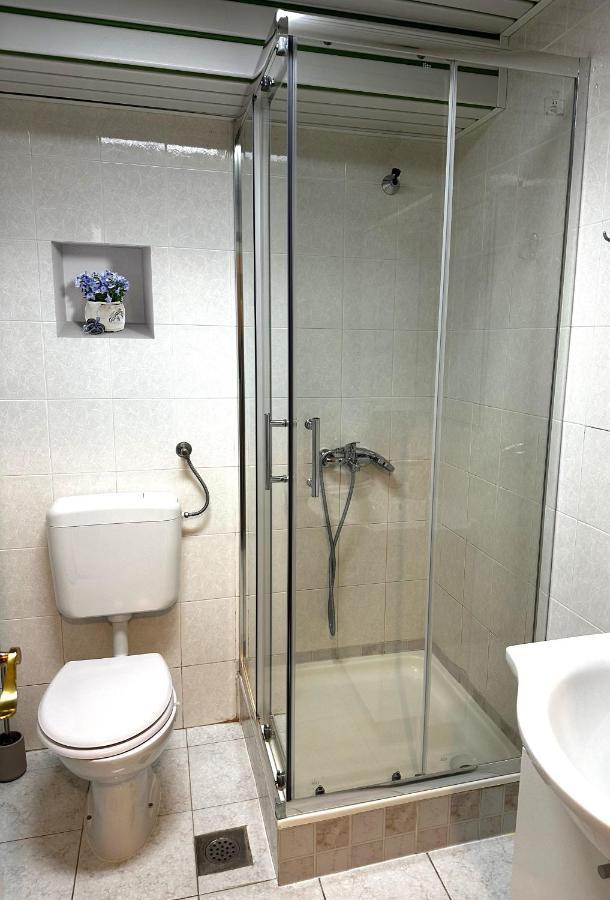 Emily Deluxe Superior 5 Star Apartment, Your Piece Of Heaven With Sea & Park View Novigrad Istria