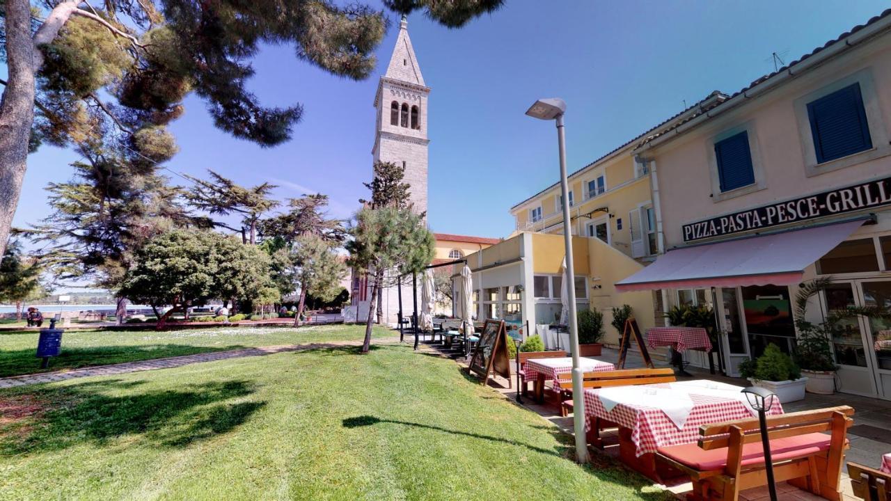 Emily Deluxe Superior 5 Star Apartment, Your Piece Of Heaven With Sea & Park View Apartament Novigrad Istria